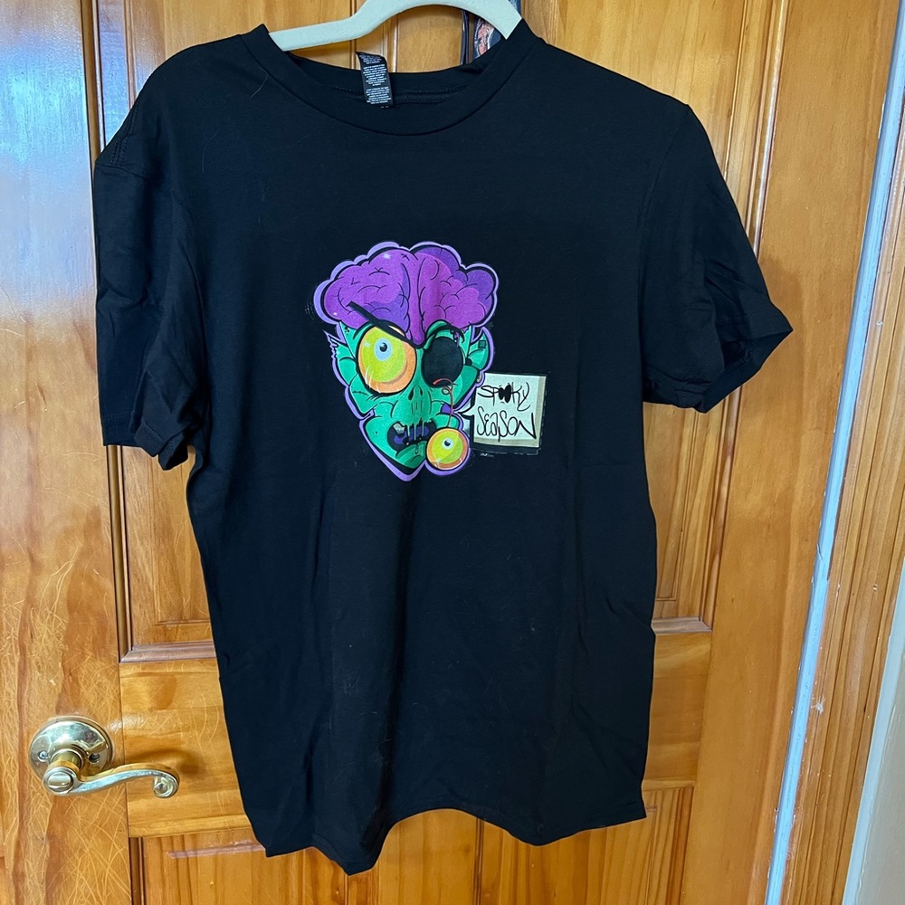 Very Important Tee District T Shirt “Spooky Season” Size Small